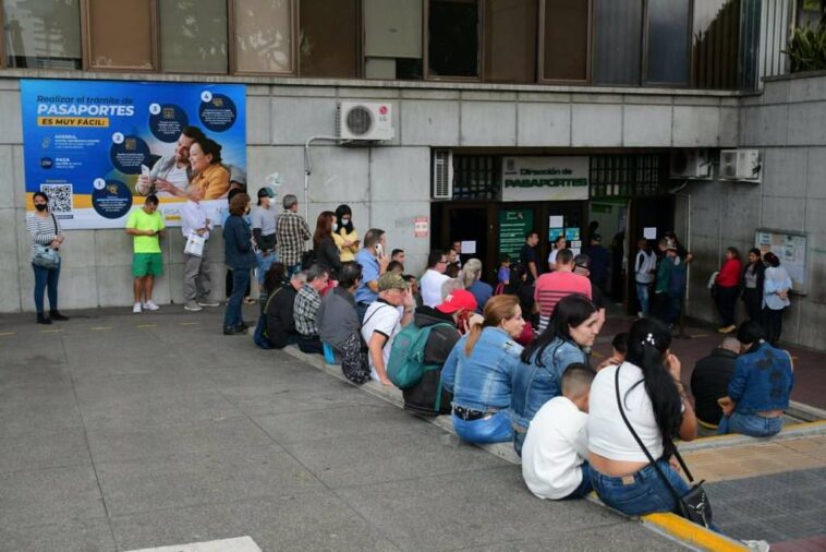 Asamblea pidió mejorar el trámite de los pasaportes