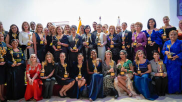 Casanareñas recibieron el premio Mujer Orgullo Colombia