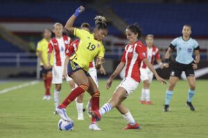 Colombia venció 4-2 a Paraguay en su debut en la Copa América Femenina