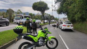 Conductor resultó gravemente herido en accidente registrado en avenida de Manizales