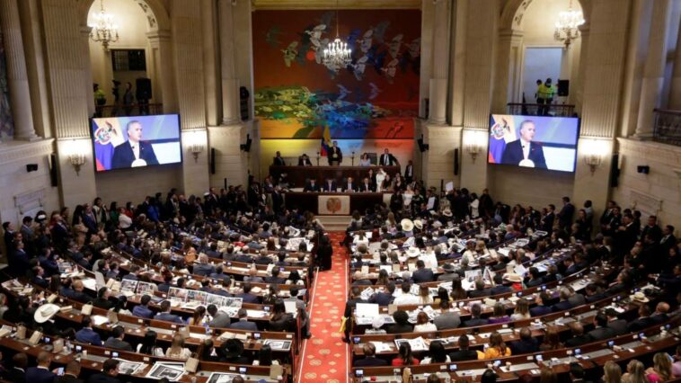 Congreso Morado: la campaña que obtuvo una respuesta positiva en el Congreso