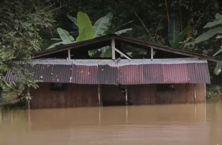 Emergencia en Medio Baudó por desbordamiento de río: muchas familias quedaron con el agua al cuello