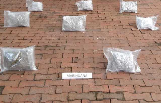 En vías de Caldas incautaron 8 kilos de marihuana que tenían como destino Cartagena