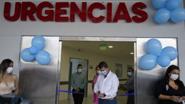 Gobernador Tamayo inauguró el edificio de Urgencias del Hospital Santa Mónica