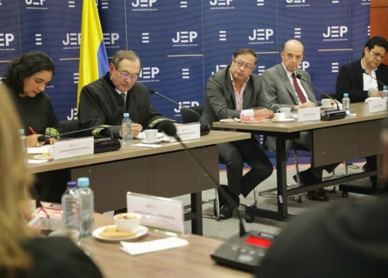 Gustavo Petro le solicitó a la JEP maximizar la verdad en Colombia durante una reunión