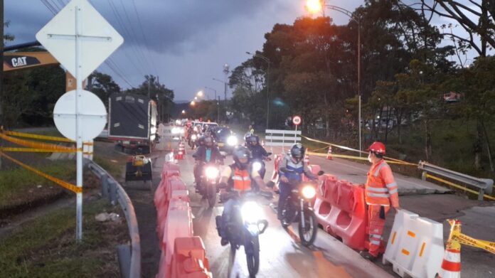 Habilitan paso alterno de vehículos livianos en vía a Acacías