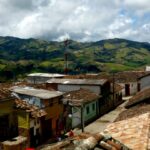 Hombre en Antioquia muere por disparo de Policía al que agredió con machete