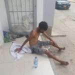 José Antonio Delgado Pana, venezolano que muere lentamente en Maicao, esperando que alguien de corazón lo cuide.