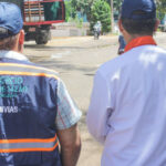 Invías inspecciona deterioro de la carretera troncal que atraviesa a Lorica y asume compromisos