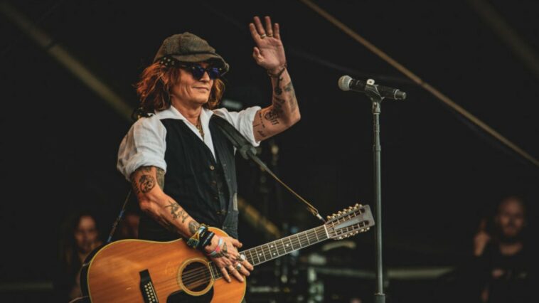 Johnny Depp se repone tras su juicio y lanza álbum junto a Jeff Beck