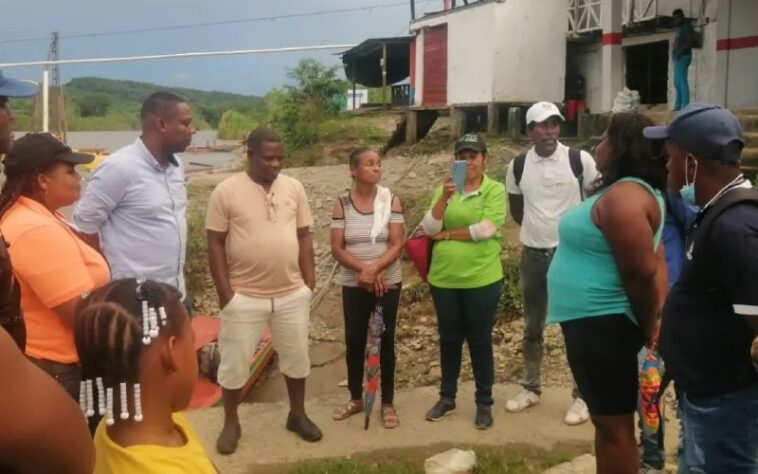 La alcaldía de Lloró hizo entrega de embarcaciones con motores fuera de borda a 4 comunidades del Río Andágueda.