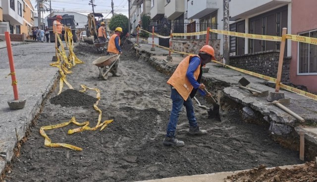 Más de 300 huecos han sido intervenidos en 12 comunas de Manizales