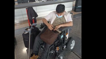 Pasajero en silla de ruedas fue bajado de un avión en Medellín