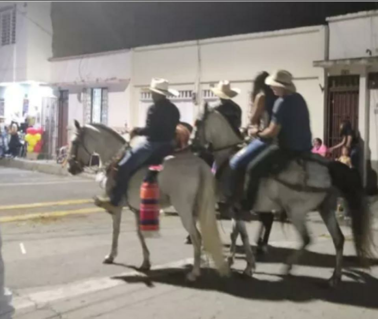 Polémica en cabalgata de Feria de Buga por muerte de jinete y su caballo