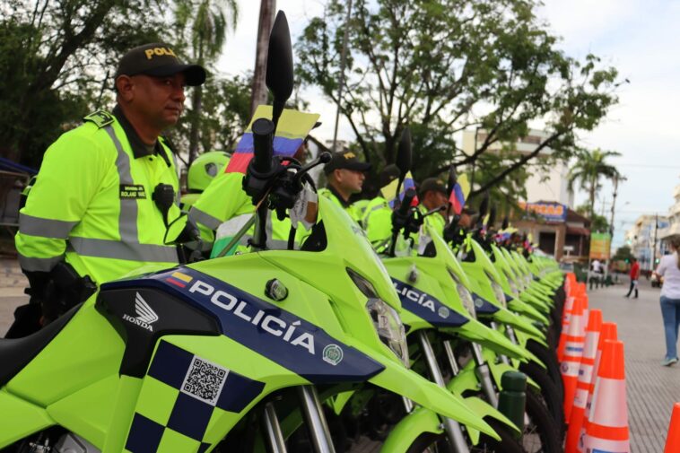 Policía recibió nuevas motocicletas en Montería