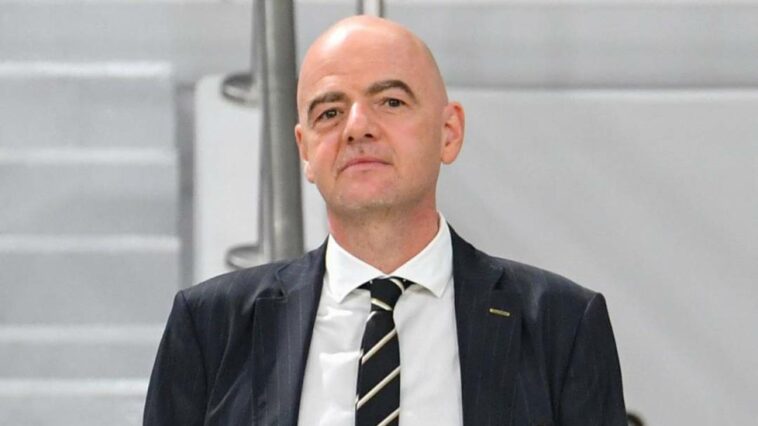 Presidente Duque condecoró a Gianni Infantino presidente de FIFA