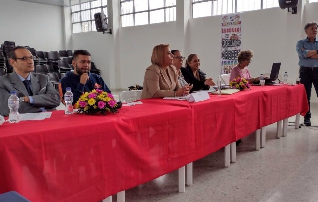 Rectores de las comunas Atardeceres y San José se reunieron con la Secretaría de Educación