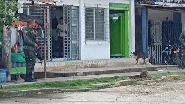 Seis civiles heridos deja atentado con granada contra Policía en Guaranda
