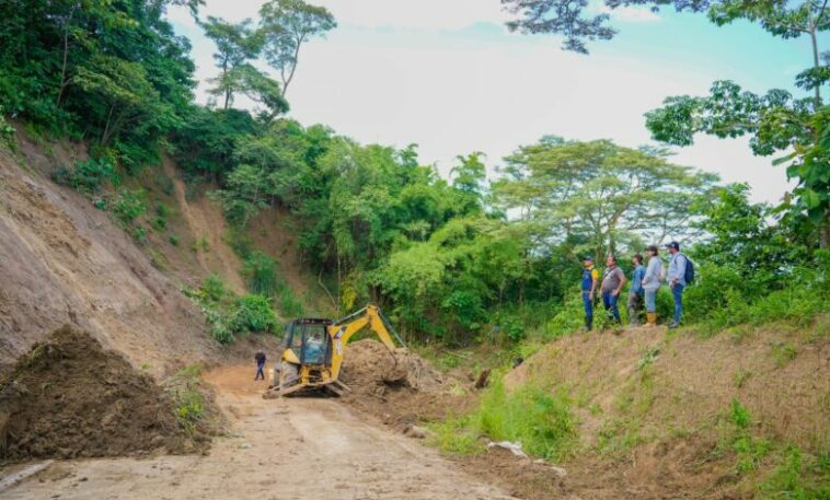 Tras varios días de cierre por derrumbes, fue habilitada la vía a Cuarto Unete