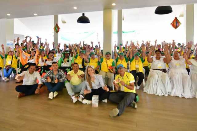 105 adultos mayores de 27 municipios de Caldas participaron en el Encuentro de Nuevo Comienzo