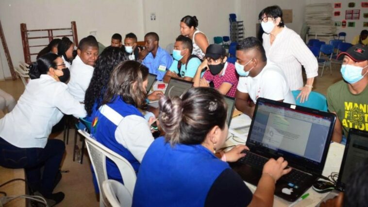 137 oportunidades laborales en jornada de definición militar en Cartagena