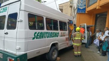 5 personas resultaron heridas, tras accidente de colectivo en el centro de Manizales