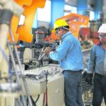 Al primer semestre, industria creció 17,3%, y comercio 18,2%