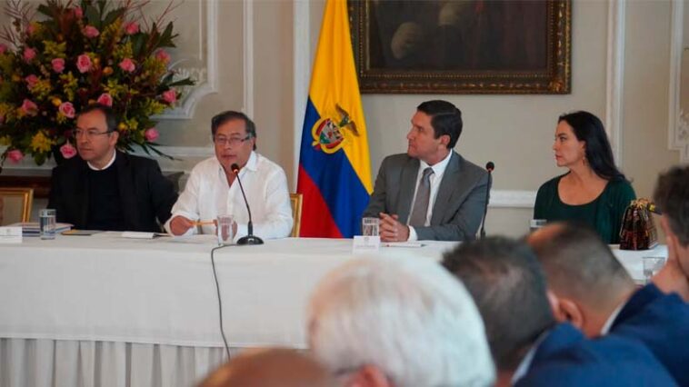 Encuentro de Alcaldes con Petro