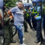Capturaron al hombre que se fue a los golpes con un Agente de Tránsito en Medellín