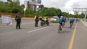 Carrera ciclística en Vía al Mar estuvo acompañada por la policía