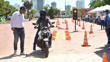 Cartageneros recibieron recomendaciones en Ruta Nacional de Seguridad Vial