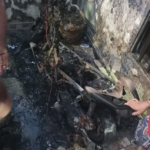 Ciudadana se queja por la atención de una emergencia por incendio de una moto dentro de una vivienda  