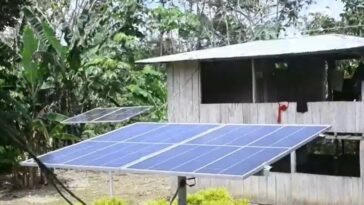 Con paneles solares suministran electricidad a comunidades en Carmen del Darién
