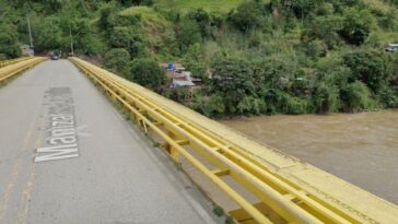 Conmoción en pueblo de Risaralda por hallazgo de feto colgando de un puente