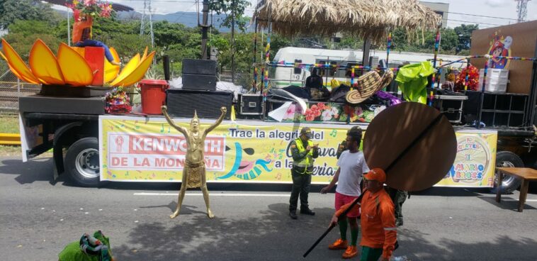 En la Feria de las Flores de Medellín, florece el Carnaval de Barranquilla