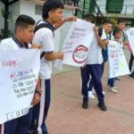 Estudiantes de Armenia protestan porque llevan 8 meses esperando almuerzos del PAE