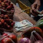 Hasta las nubes: dólar se dispara en Venezuela y el bolívar pierde un quinto de su valor