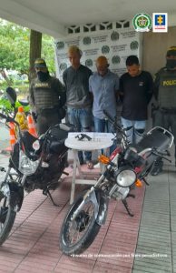 Judicializados tres hombres que transitaban por sector turístico de Cartagena con arma sin permiso oficial 