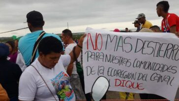 Protesta en el Puente Catalino Parra | Piden suspender adjudicación expréss de licitación para el Canal del Dique