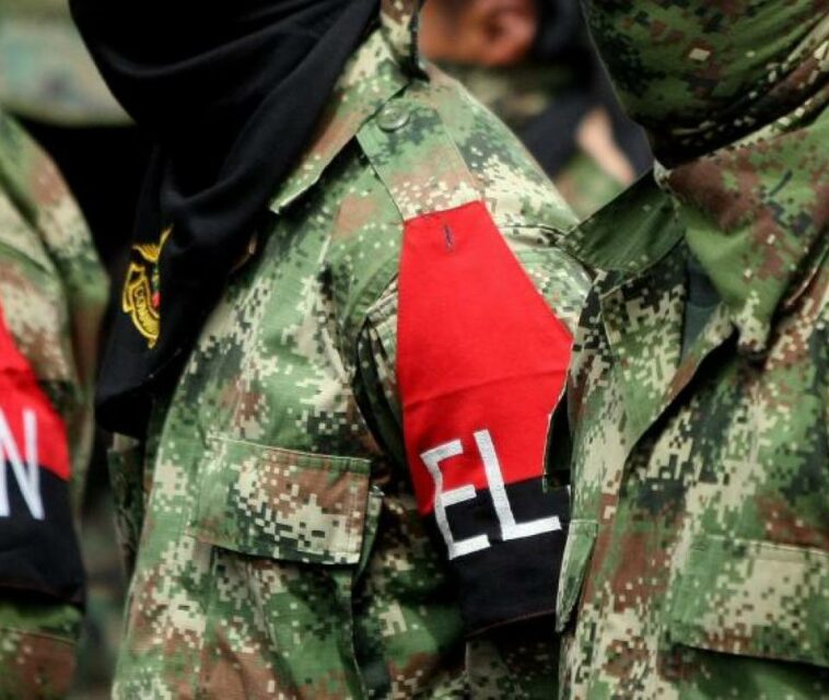 Suspendieron órdenes de captura de negociadores del ELN: qué viene