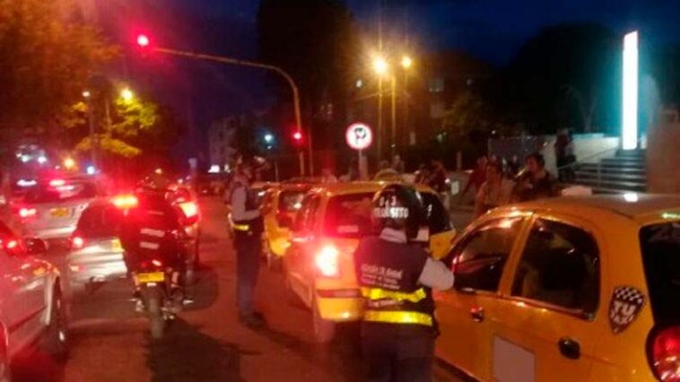 Taxistas presencia nocturna