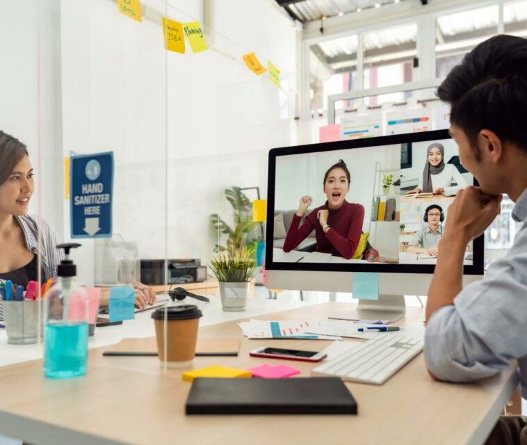 Trabajo híbrido mejoraría el bienestar de los empleados, según informe