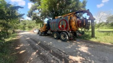 Urbaser inició trabajos de evacuación de agua represada en inmediaciones de Loma Grande