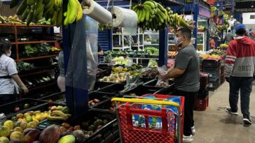 Alimentos y servicios públicos, lo que más empuja la inflación