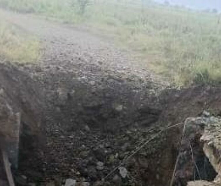 Con explosivos volaron puente entre dos municipios del norte del Cauca