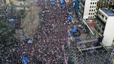 Día histórico: Este domingo, Chile decidirá si aprueba una nueva constitución