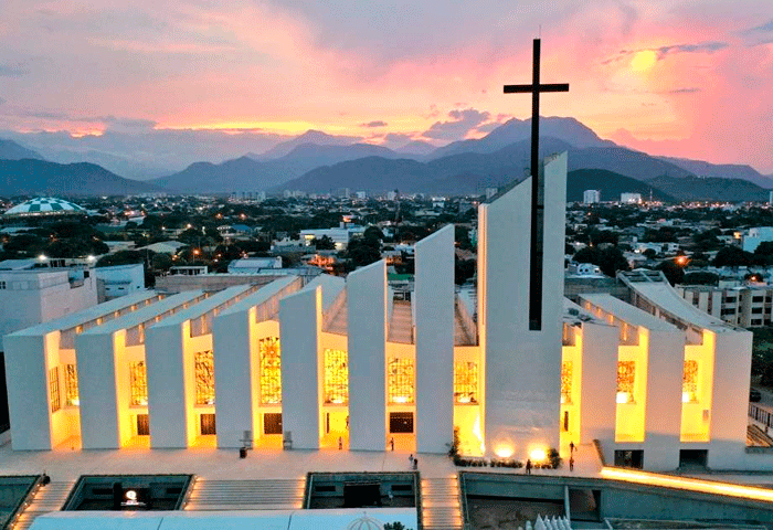 Emiten orden de captura a sacerdote por presunto abuso sexual a una menor