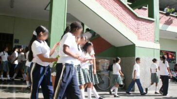 Llaman a jóvenes del Valle a matricularse en colegios