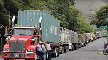 Transportadores de carga reclaman el paso de mercancías hacia Venezuela