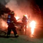 Un vehículo incendiado y quema de residuos sólidos: emergencias registradas en esta madrugada en Armenia